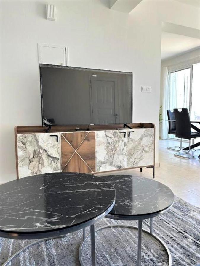 H&O Alina Sunset Apartment Paphos ภายนอก รูปภาพ