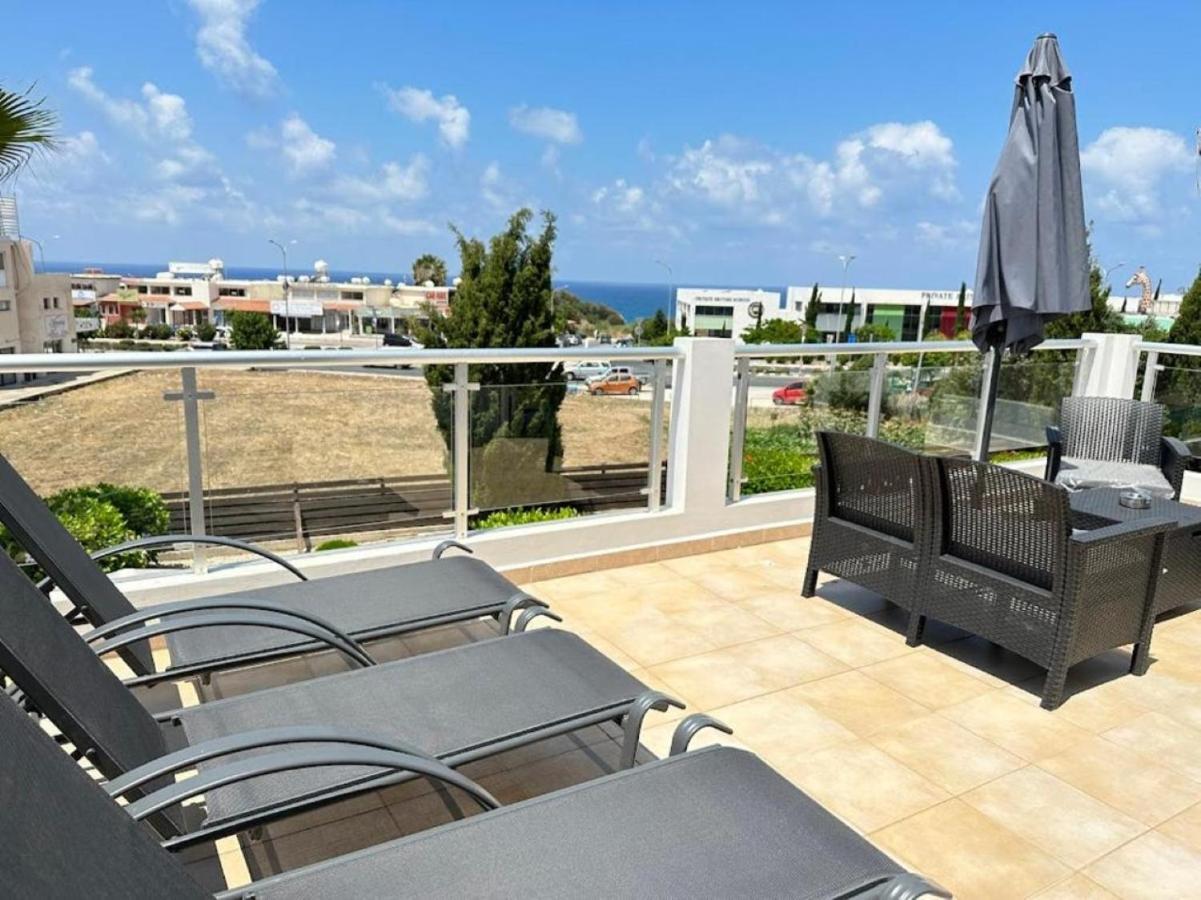 H&O Alina Sunset Apartment Paphos ภายนอก รูปภาพ