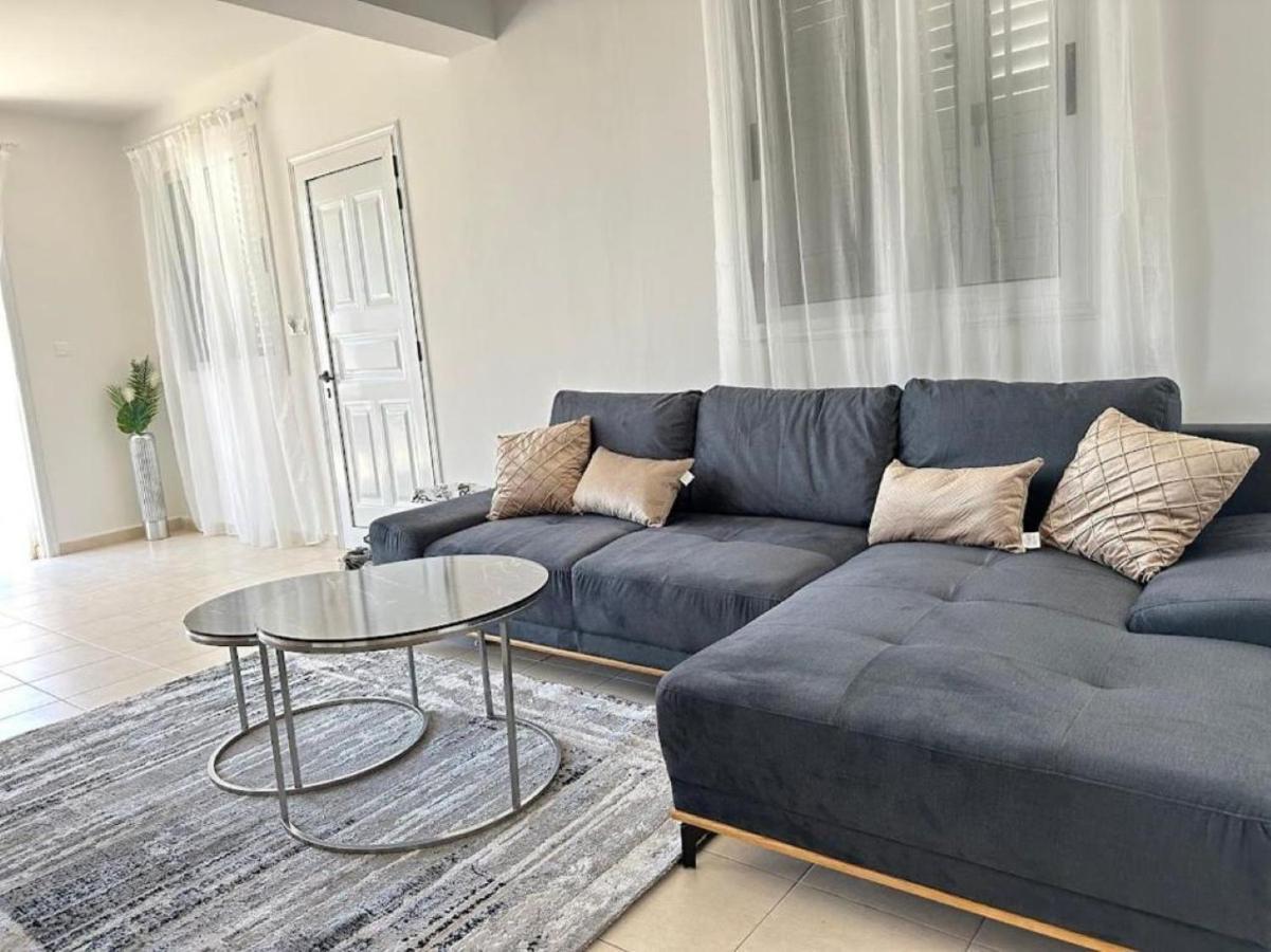 H&O Alina Sunset Apartment Paphos ภายนอก รูปภาพ