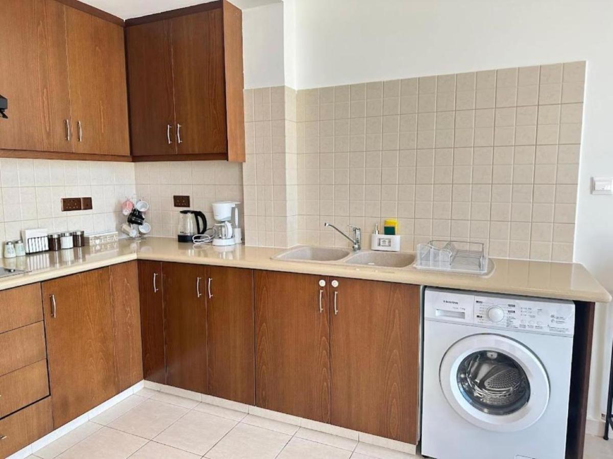 H&O Alina Sunset Apartment Paphos ภายนอก รูปภาพ
