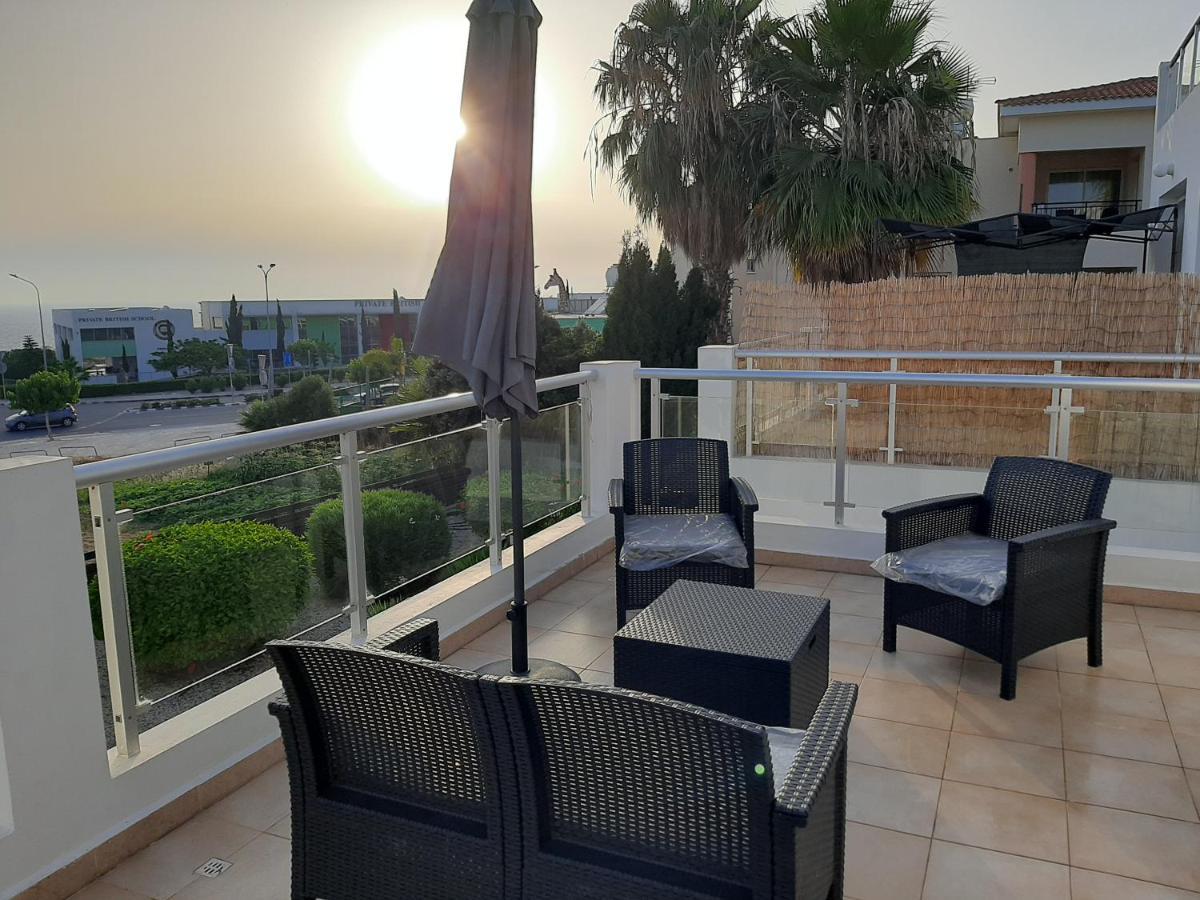 H&O Alina Sunset Apartment Paphos ภายนอก รูปภาพ